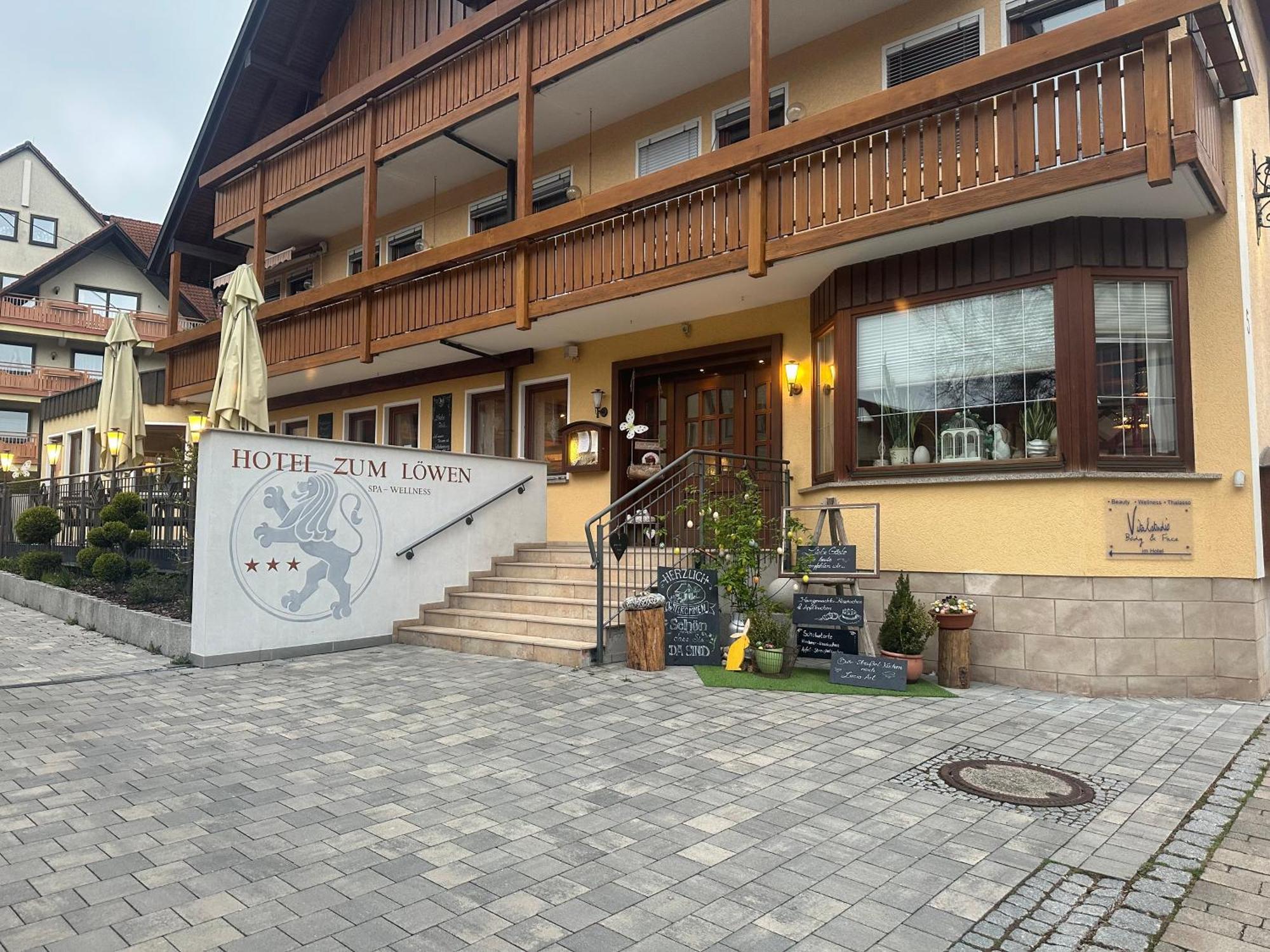 Gasthof - Hotel Zum Loewen Schwabthal Экстерьер фото